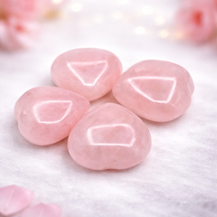 ROSE QUARTZ CRYSTAL HEART (LOVE STONE) SIZE: 2 INCHES, 80-100 GMS