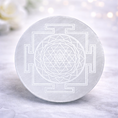 SELENITE PLATE WITH SHRI YANTRA ENGRAVED (STONE OF MENTAL CLARITY) SIZE: 3 INCHES ROUND SHAPE